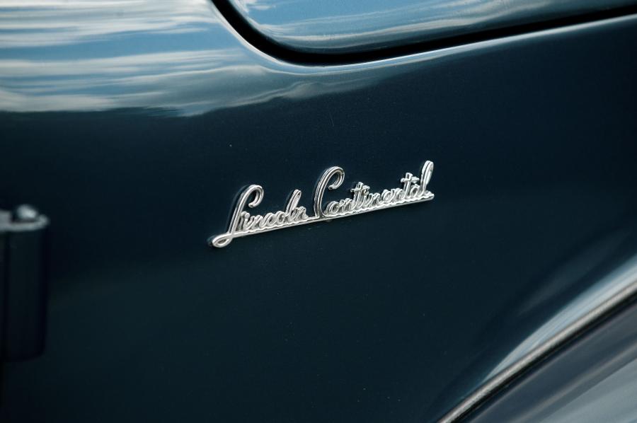  Lincoln Continental Resto-Rod Coupe 1941 года  (фото 14 из 18)